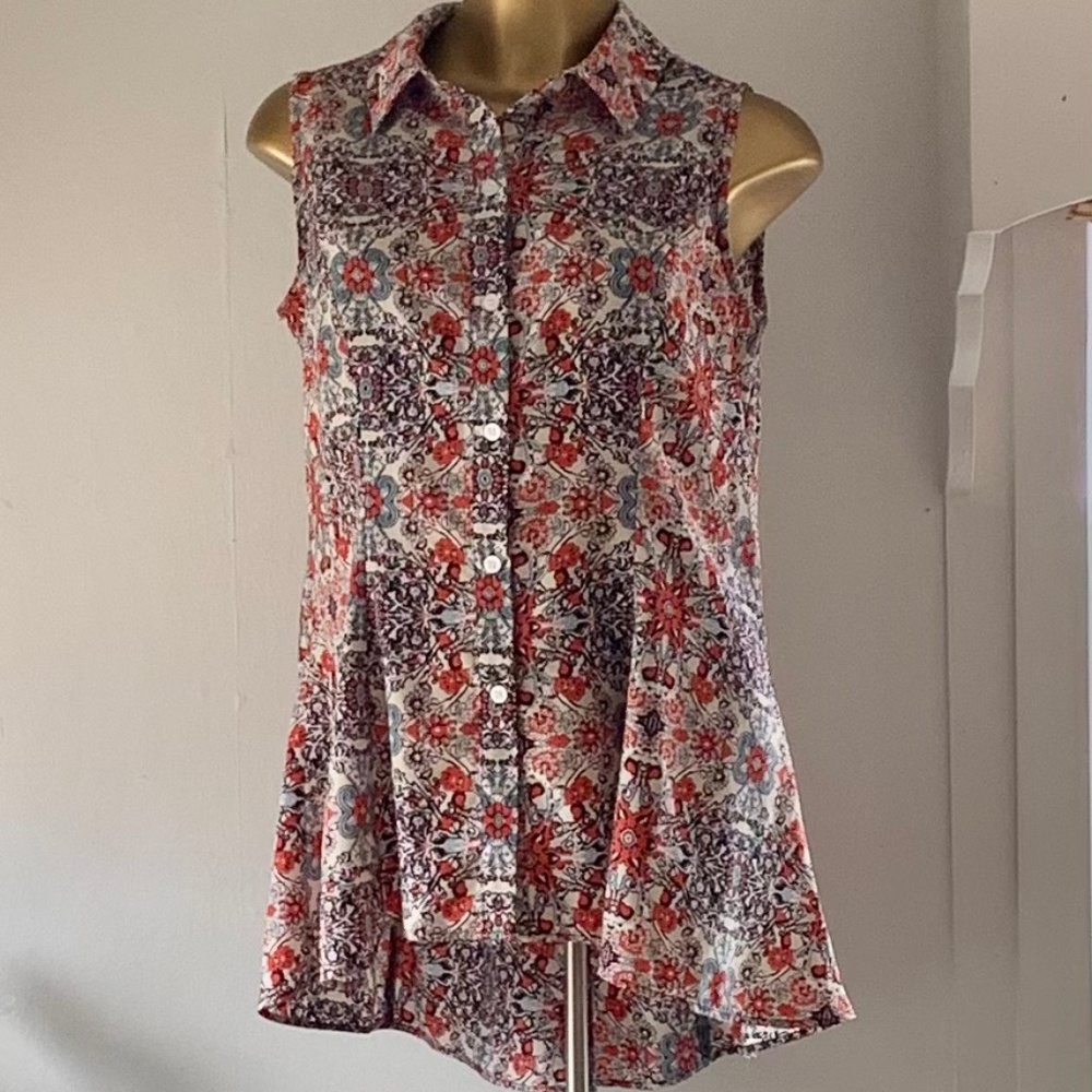 Sleeveless hi-low tunic top size medium